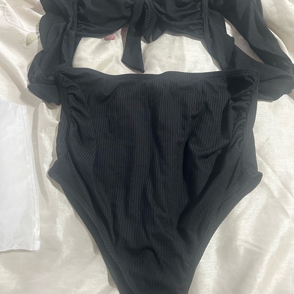 Ruffle Sleeve Ribbed Ruched Pregnancy Bikini Set - Picture 7 of 7